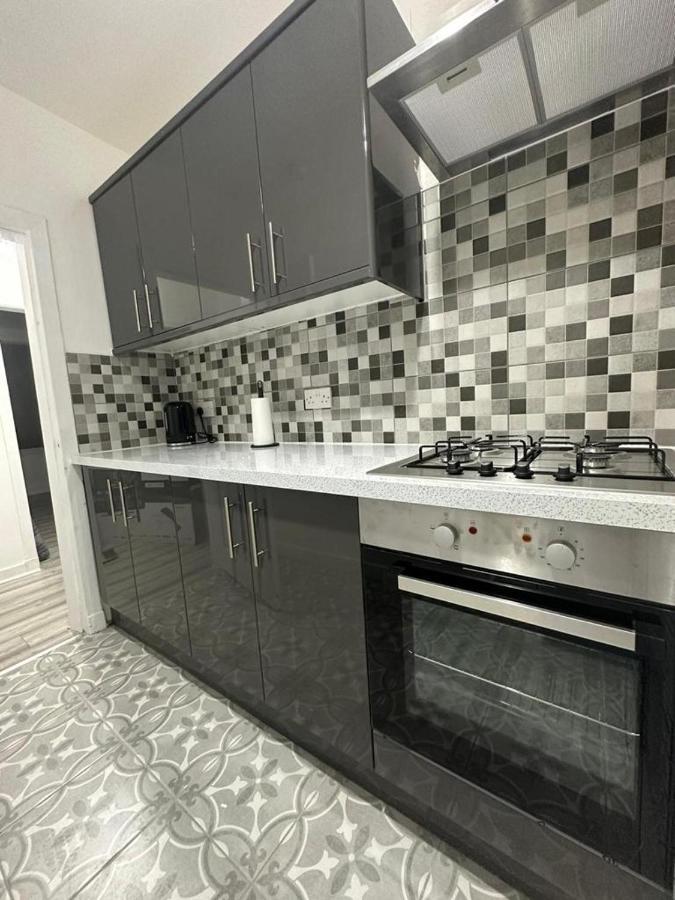 Newly Renovated Lux 2 Bed Apartment Glasgow Exterior photo